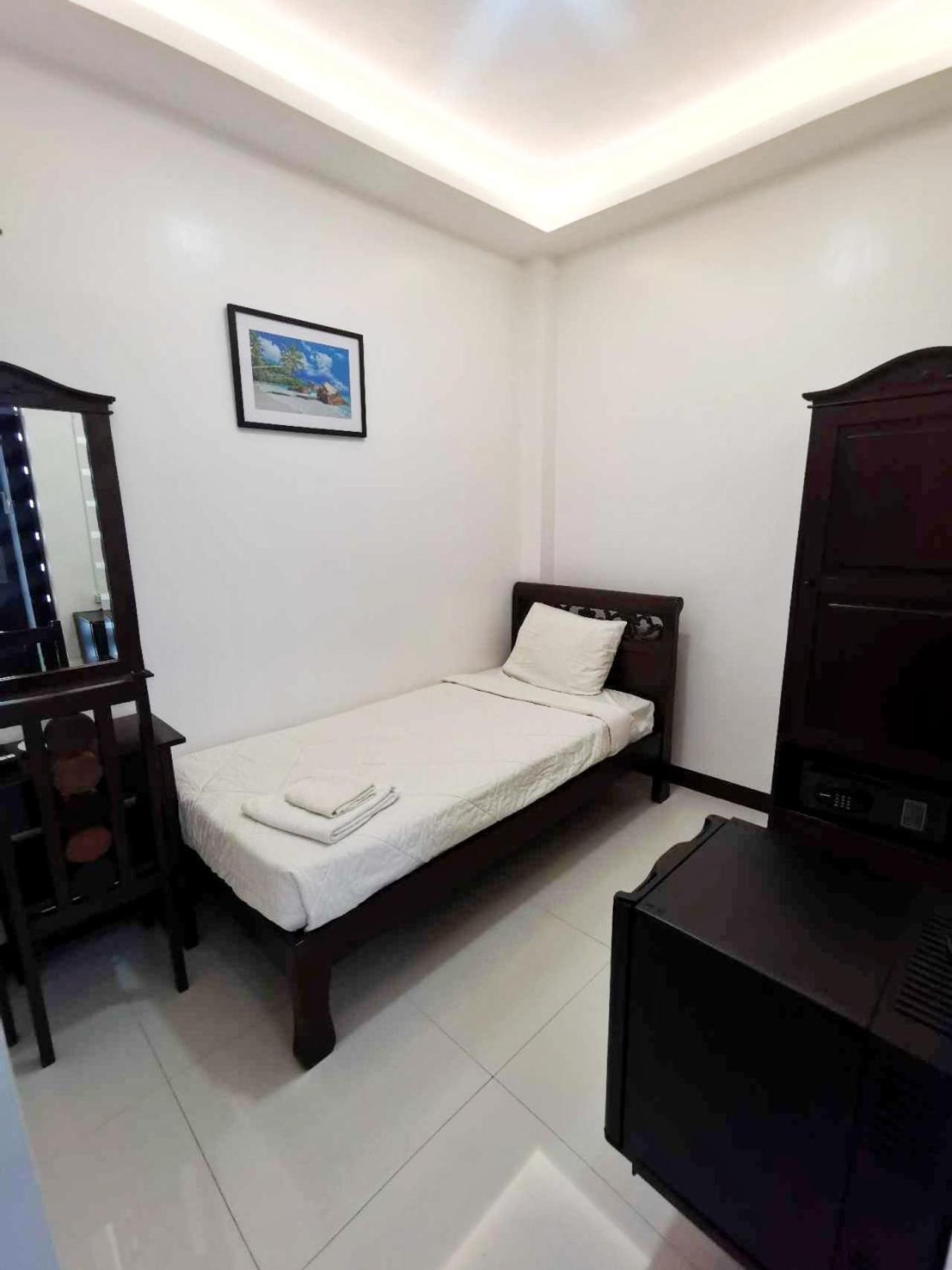 Mj Pension House Talisay  Exterior photo